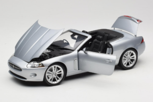 Jaguar XK X150 Kabriolet Strieborný Minichamps 1:18 153130533 Kov – obrázok 2 z 8