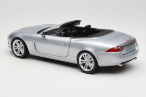Jaguar XK X150 Kabriolet Strieborný Minichamps 1:18 153130533 Kov – obrázok 7 z 8