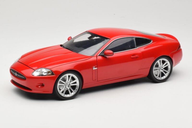 Jaguar XK X150 Červený Minichamps 1:18 150130503 Kov