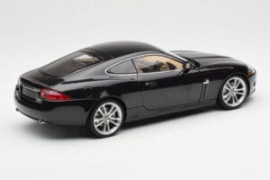Jaguar XK-R X150 Midnight Čierny AUTOart 1:18 73632 Kov – obrázok 3 z 8