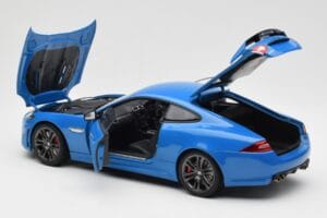 Jaguar XKR-S X150 French Racing Modrý AUTOart 1:18 73641 Kov – obrázok 5 z 8