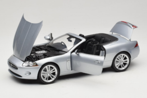 Jaguar XK X150 Kabriolet Strieborný Minichamps 1:18 150130531 Kov – obrázok 2 z 8