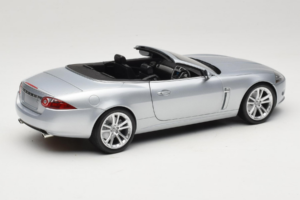 Jaguar XK X150 Kabriolet Strieborný Minichamps 1:18 150130531 Kov – obrázok 3 z 8
