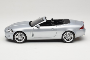 Jaguar XK X150 Kabriolet Strieborný Minichamps 1:18 150130531 Kov – obrázok 4 z 8