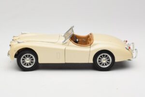 Jaguar XK120 Biely Eduscho 1:18 7482-1HTH Kov – obrázok 4 z 8