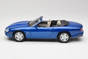 Jaguar XK8 X100 Kabriolet Azure Modrý Maisto 1:18 50286 Kov – obrázok 4 z 8