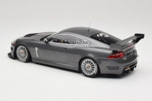 Jaguar XKR GT3 Grey Metallic Minichamps 1:18 150081390 Kov – obrázok 5 z 6