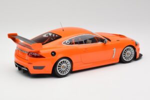 Jaguar XKR GT3 Racing Orange Minichamps 1:18 150081391 Kov – obrázok 2 z 6
