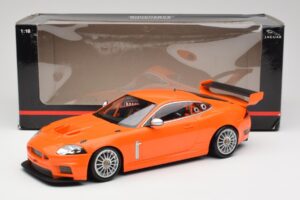 Jaguar XKR GT3 Racing Orange Minichamps 1:18 150081391 Kov – obrázok 6 z 6