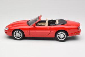 Jaguar XKR X100 Červený Maisto 1:18 50330 Kov – obrázok 4 z 8