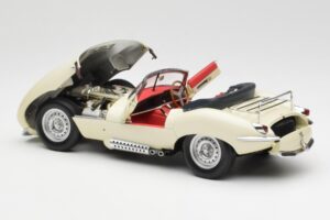 Jaguar XKSS Krémový AUTOart 1:18 73512 Kov – obrázok 5 z 8