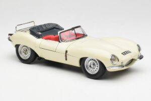 Jaguar XKSS Krémový AUTOart 1:18 73512 Kov – obrázok 6 z 8