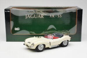 Jaguar XKSS Krémový AUTOart 1:18 73512 Kov – obrázok 8 z 8