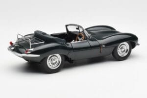 Jaguar XKSS Steve McQueen Personal Car AUTOart 1:18 73526 Kov – obrázok 3 z 8