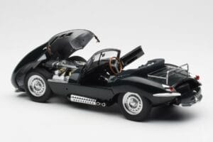 Jaguar XKSS Steve McQueen Personal Car AUTOart 1:18 73526 Kov – obrázok 5 z 8
