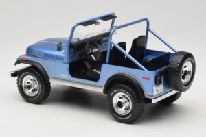 Jeep CJ-7 Laredo Modrý MCG 1:18 MCG18553 Kov – obrázok 5 z 6