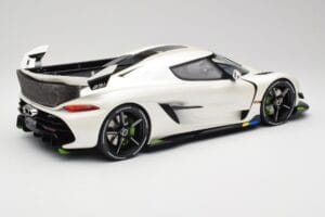 Koenigsegg Jesko Attack Crystal White Pearl GT Spirit 1:12 GT501 Živica – obrázok 2 z 6