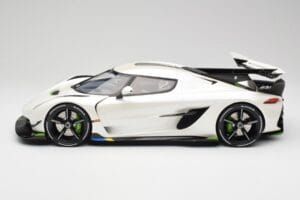 Koenigsegg Jesko Attack Crystal White Pearl GT Spirit 1:12 GT501 Živica – obrázok 3 z 6