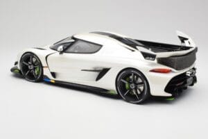 Koenigsegg Jesko Attack Crystal White Pearl GT Spirit 1:12 GT501 Živica – obrázok 5 z 6