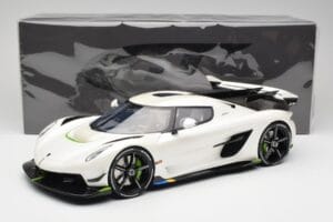 Koenigsegg Jesko Attack Crystal White Pearl GT Spirit 1:12 GT501 Živica – obrázok 6 z 6