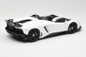Lamborghini Aventador J Biely AUTOart 1:18 74674 Kov – obrázok 3 z 8