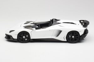 Lamborghini Aventador J Biely AUTOart 1:18 74674 Kov – obrázok 4 z 8