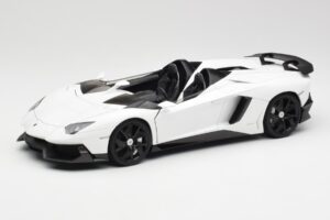 Lamborghini Aventador J Biely AUTOart 1:18 74674 Kov