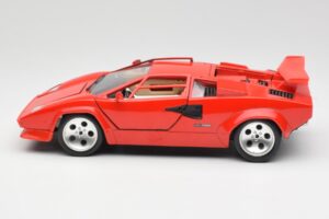 Lamborghini Countach Červený Bburago 1:18 3047-M1 Kov – obrázok 4 z 8
