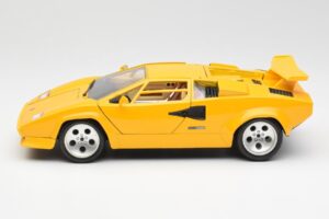 Lamborghini Countach Žltý Bburago 1:18 3037 Kov – obrázok 4 z 8