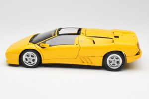 Lamborghini Diablo Roadster Žltý AUTOart 1:18 70092 Kov – obrázok 4 z 8