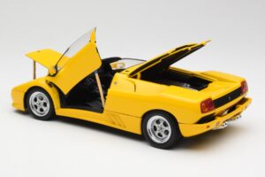 Lamborghini Diablo Roadster Žltý AUTOart 1:18 70092 Kov – obrázok 5 z 8