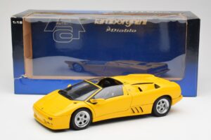 Lamborghini Diablo Roadster Žltý AUTOart 1:18 70092 Kov – obrázok 8 z 8