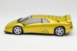 Lamborghini Diablo SE30 Anniversary Edition Žltý Spyder AUTOart 1:18 79157 Kov – obrázok 4 z 8
