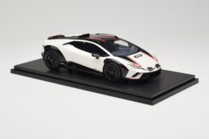 Lamborghini Huracan Sterrato No. 63 Biely TopSpeed 1:18 TS0610 Živica – obrázok 4 z 6