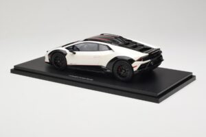 Lamborghini Huracan Sterrato No. 63 Biely TopSpeed 1:18 TS0610 Živica – obrázok 5 z 6