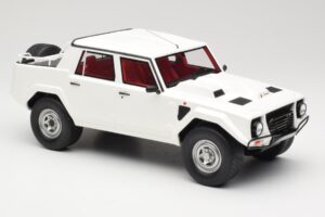 Lamborghini LM002 Biely Kyosho 1:18 GTS18508W Živica – obrázok 4 z 6