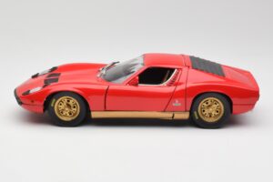 Lamborghini Miura Červený Anson 1:18 30302 Kov – obrázok 4 z 8