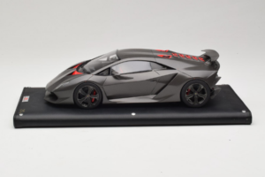Lamborghini Sesto Elemento Matte Black MR Collection 1:18 LAMB054 Živica