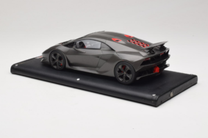 Lamborghini Sesto Elemento Matte Black MR Collection 1:18 LAMB054 Živica – obrázok 5 z 6