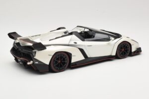 Lamborghini Veneno Roadster Biely S Červenou Líniou Kyosho 1:18 C09502W Kov – obrázok 2 z 6
