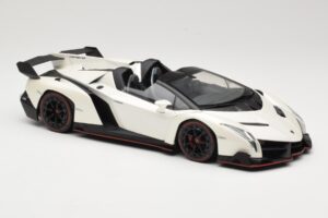 Lamborghini Veneno Roadster Biely S Červenou Líniou Kyosho 1:18 C09502W Kov – obrázok 4 z 6