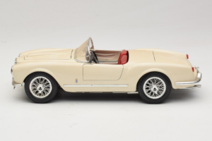 Lancia Aurelia B24 Spider Béžový Bburago 1:18 3010-M2 Kov – obrázok 4 z 8