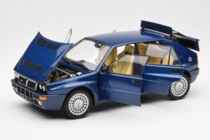 Lancia Delta HF Integrale Evo II Modrý Kyosho 1:18 08341BL Kov – obrázok 2 z 8