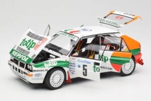 Lancia Delta HF Integrale Evo II Totip #5 A. Aghini / S. Farnocchia Rally Monte Carlo 1993 Kyosho 1:18 08348F Kov – obrázok 2 z 8