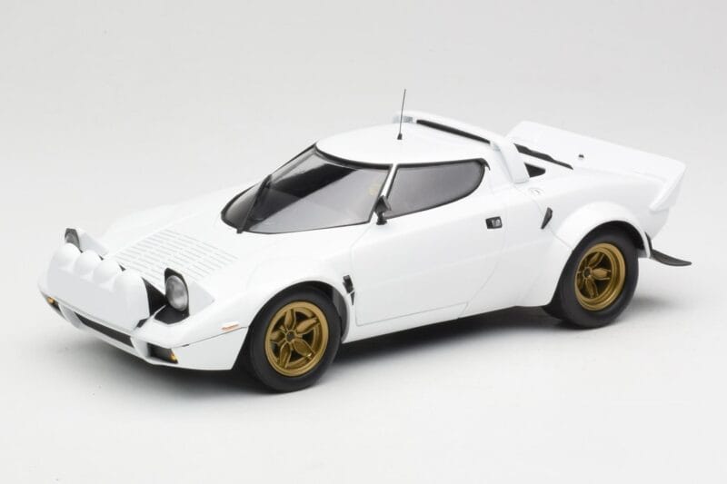 Lancia Stratos HF Stradale Biely Minichamps 1:18 155741700 Kov