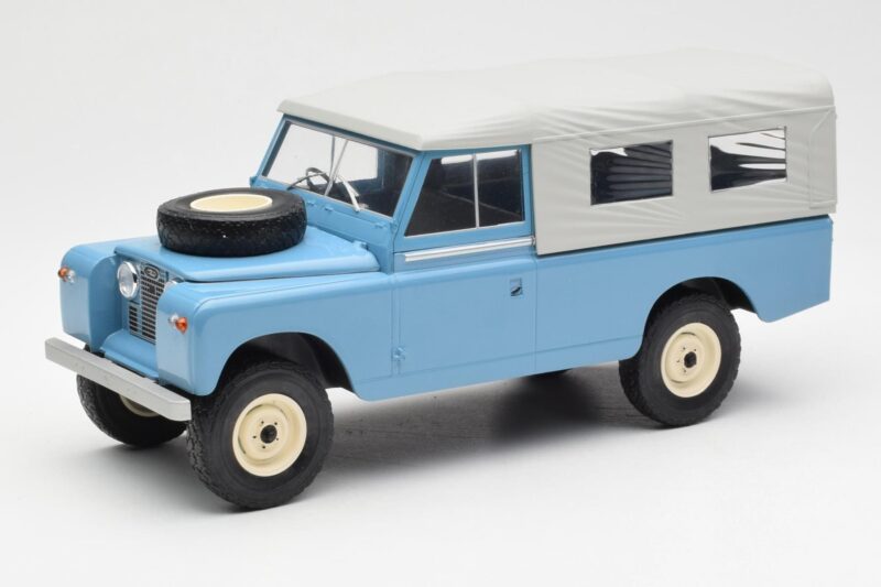 Land Rover Series II 109 Pick Up Closed Modrý MCG 1:18 MCG18094 Kov