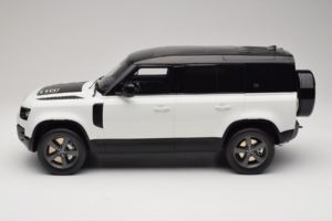 Land Rover Defender 110 L663 GT Spirit 1:12 GT554 Živica – obrázok 3 z 6
