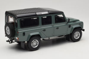 Land Rover Defender Station Wagon Keswick Green GT Spirit 1:18 GT527 Živica – obrázok 2 z 6