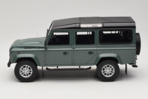 Land Rover Defender Station Wagon Keswick Green GT Spirit 1:18 GT527 Živica – obrázok 3 z 6
