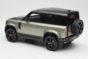 Land Rover Defender 90 HSE P400 L663 Pangea Green Metallic GT Spirit 1:18 GT517 Živica – obrázok 5 z 6
